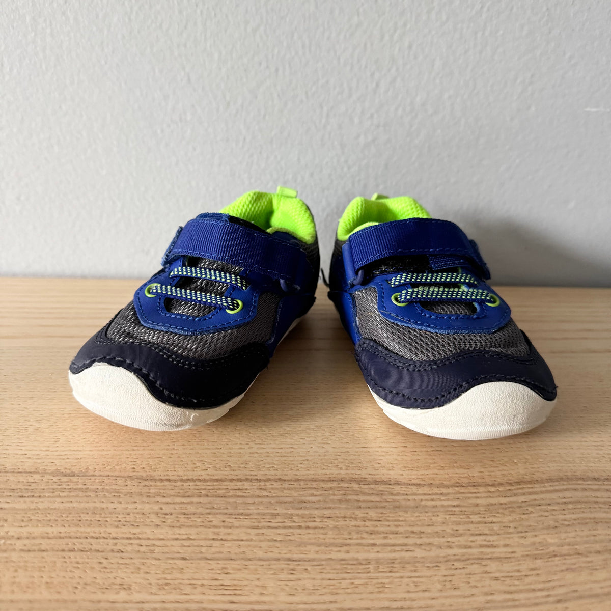 Stride Rite / Sneaker / US6