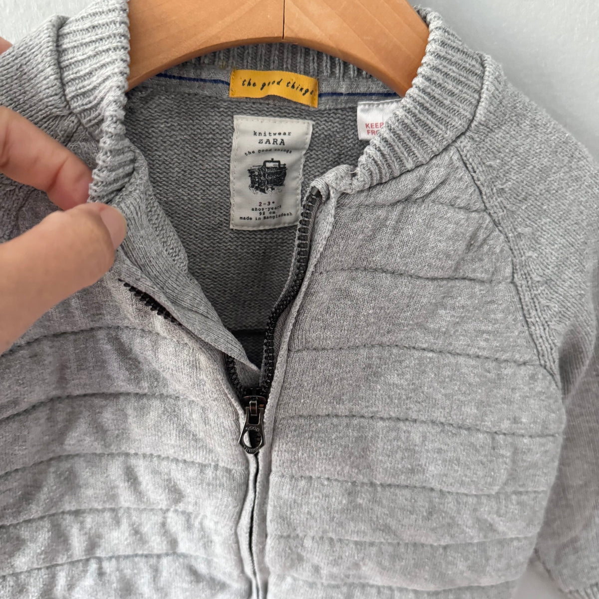Zara / Light grey knit top / 2-3Y
