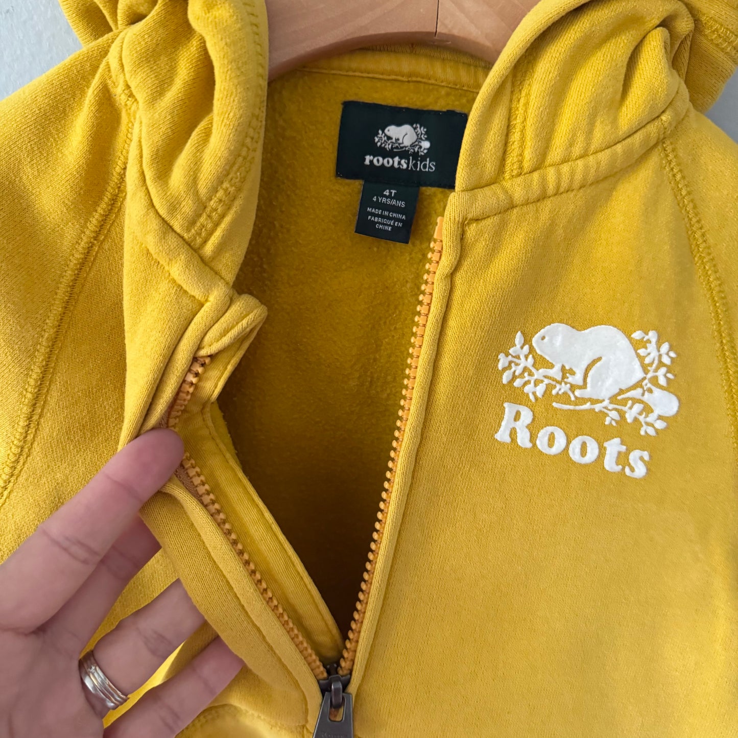 Roots / Yellow zip up hoodie / 4T