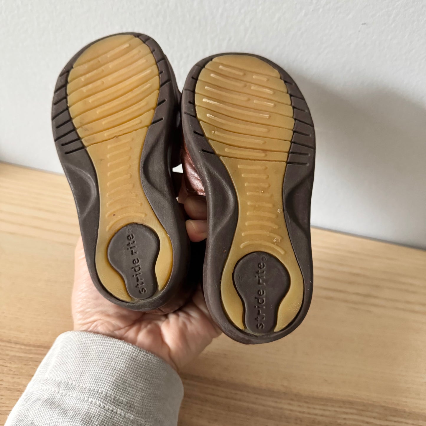 Stride Rite / Sandales / US7