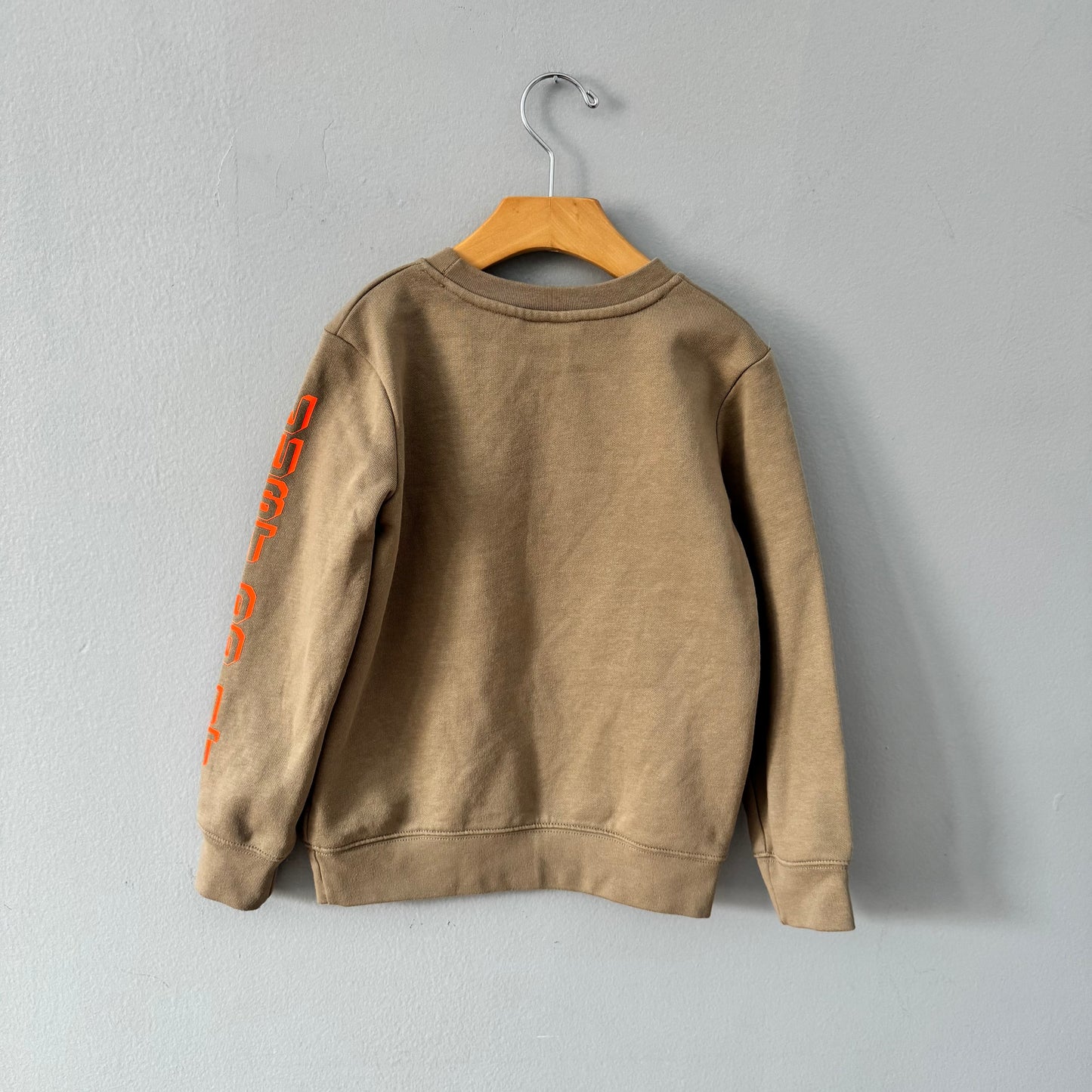 Nike / Camel brown x orange sweatshirt / 5-6Y