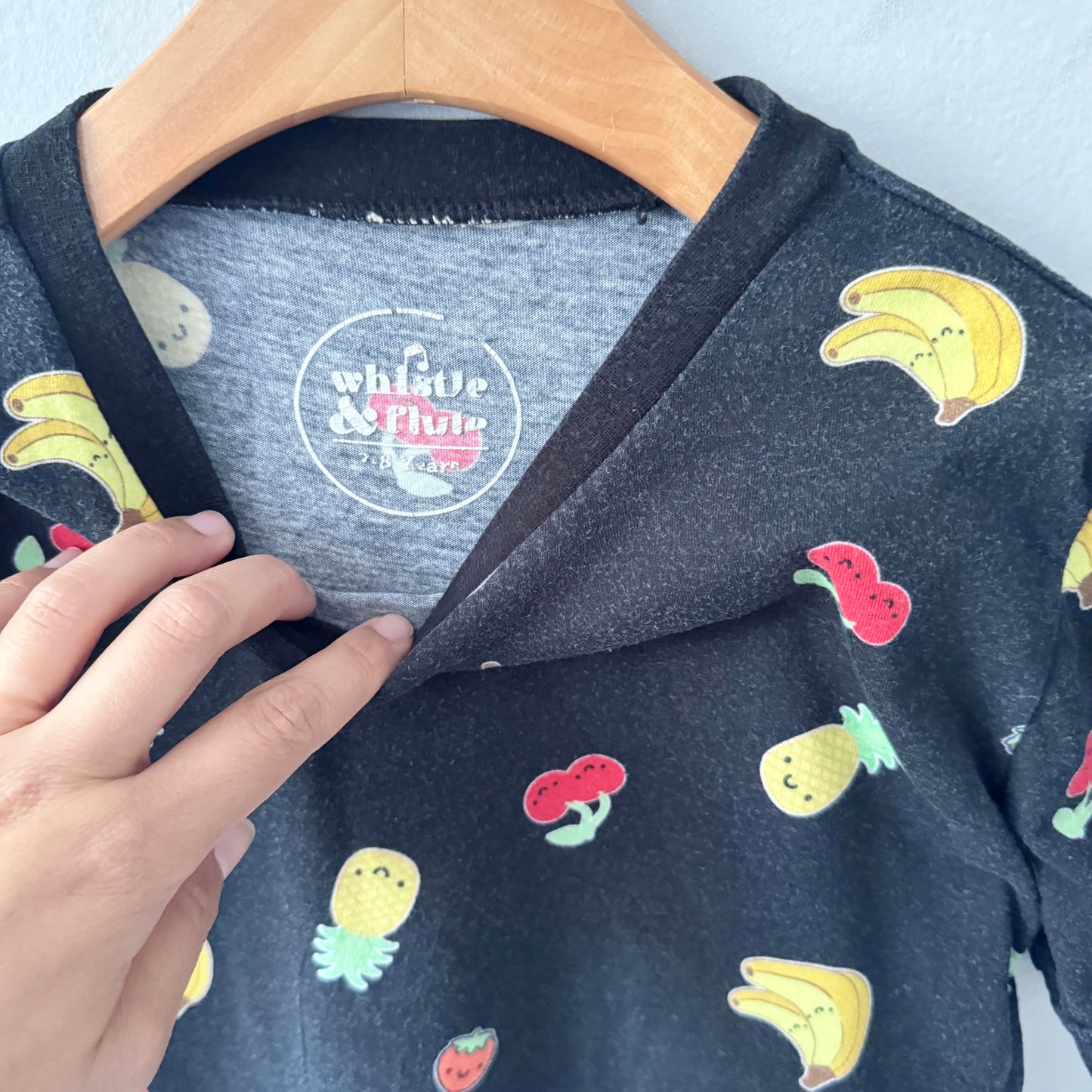 Whistle & Flute / Black x fruits T-shirt / 7-8Y