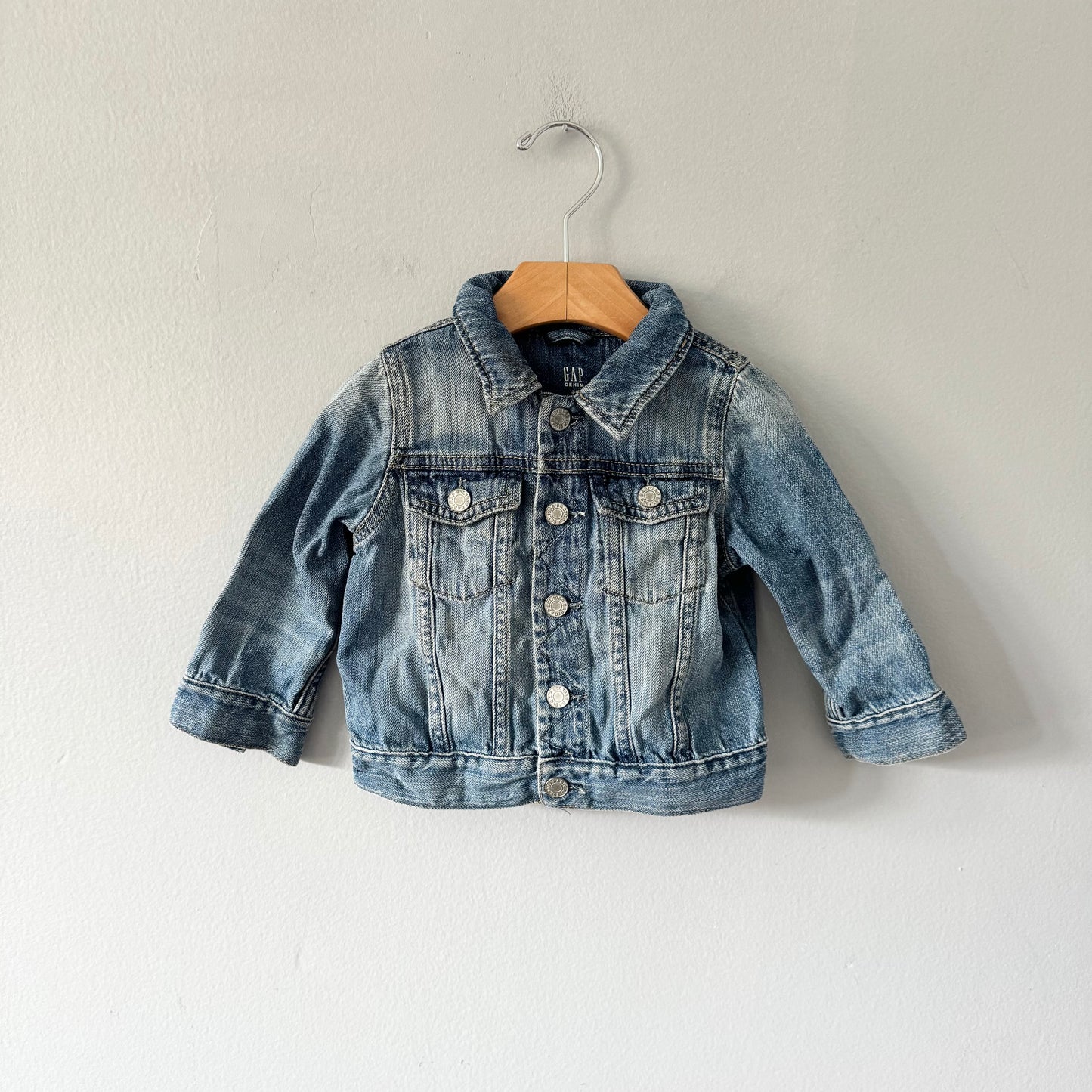 Gap / Blouson en jean / 12-18M