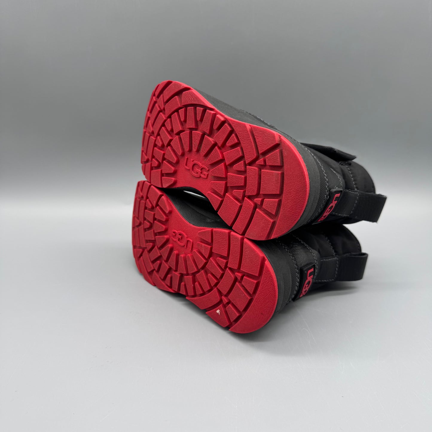 UGG / Snow Boots / US8