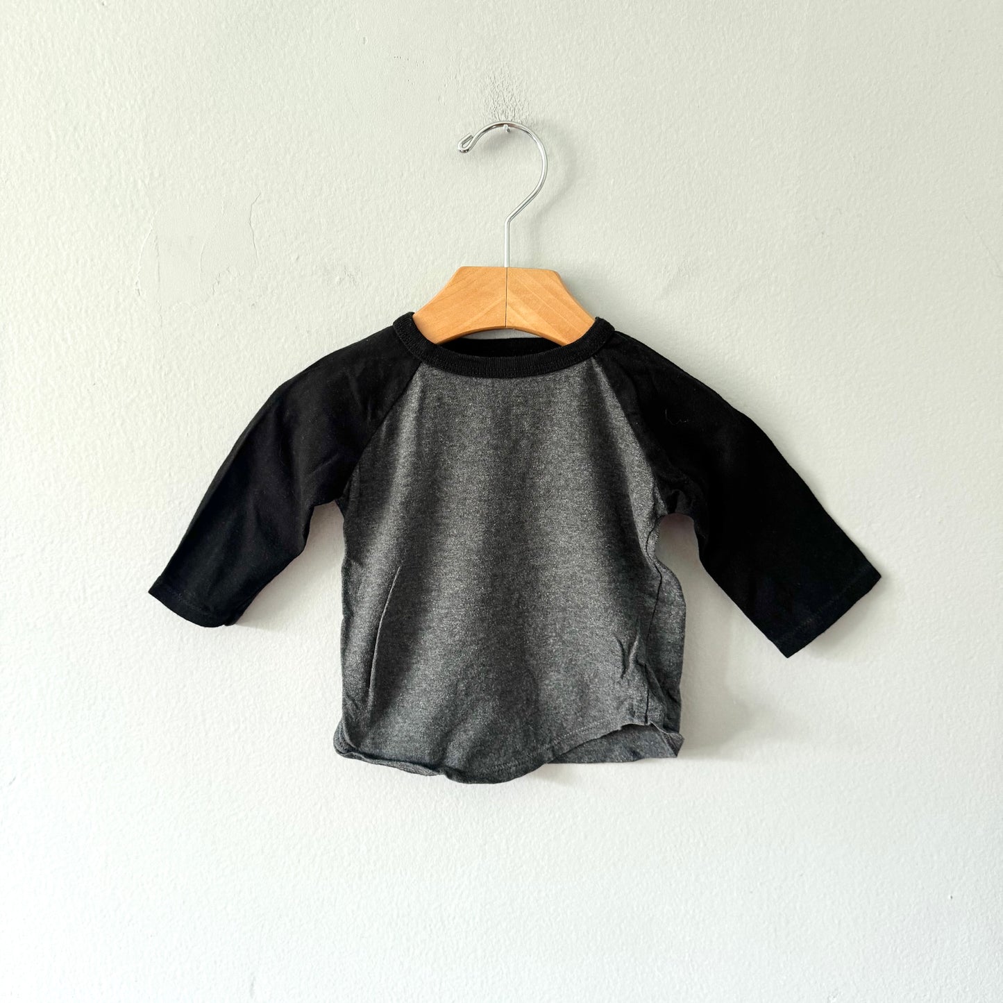 Mini mioche / Black grey raglan shirt / 6-12M