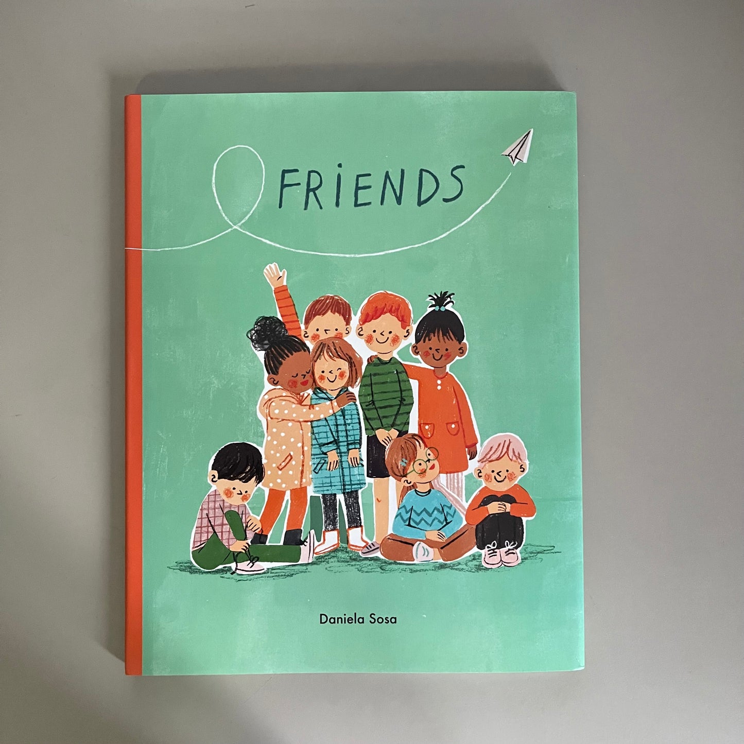 [Brand New] Friends / Daniela Sosa