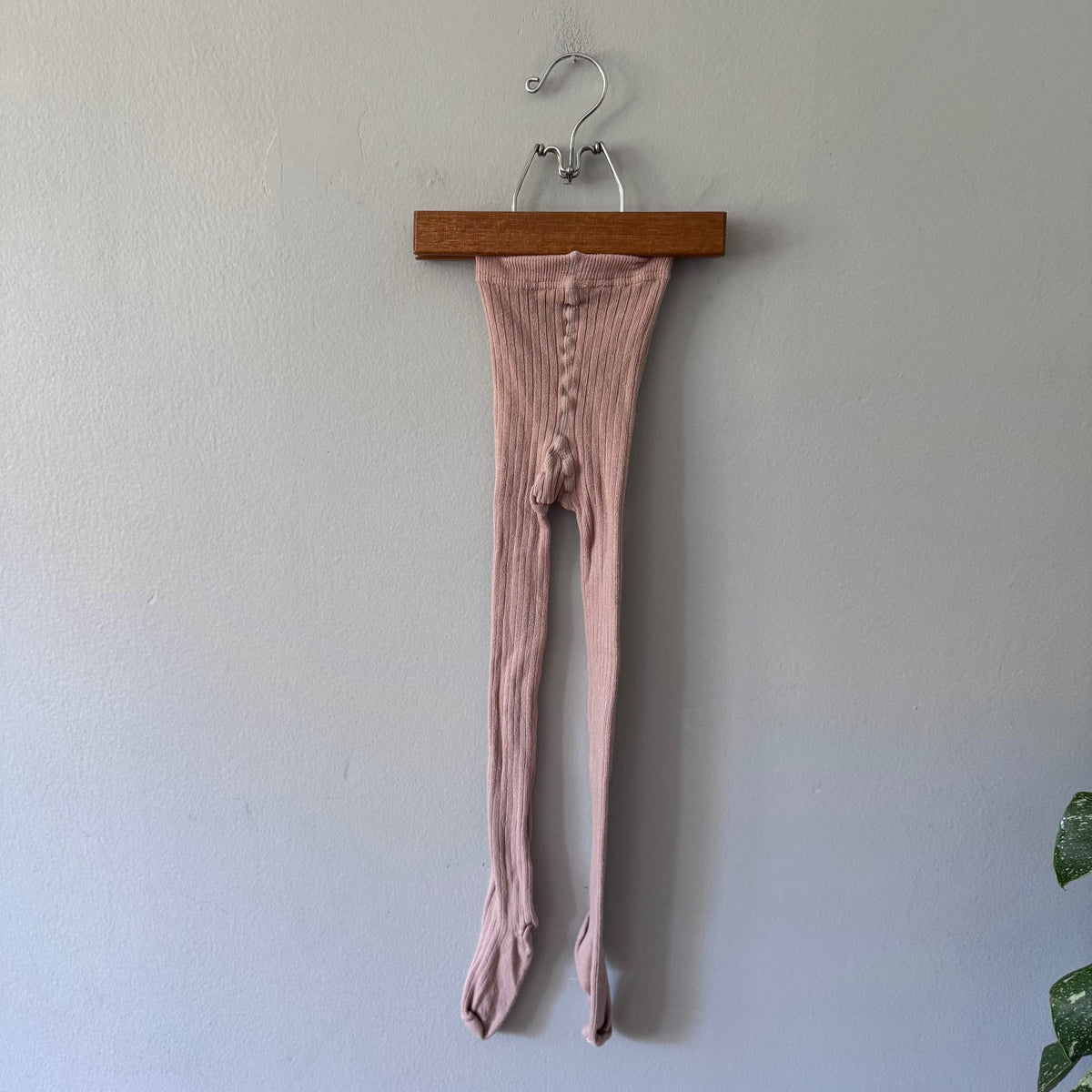 Zara / Smokey pink tights / 2-4Y
