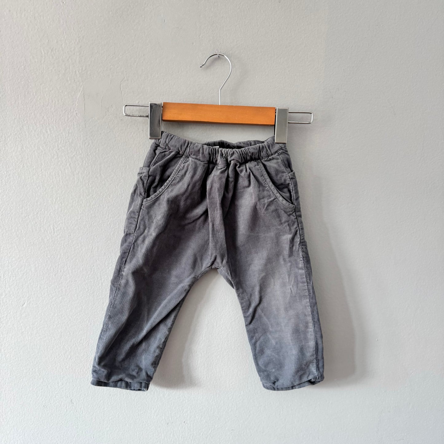 Zara / Pantalon côtelé doublé gris / 12-18M