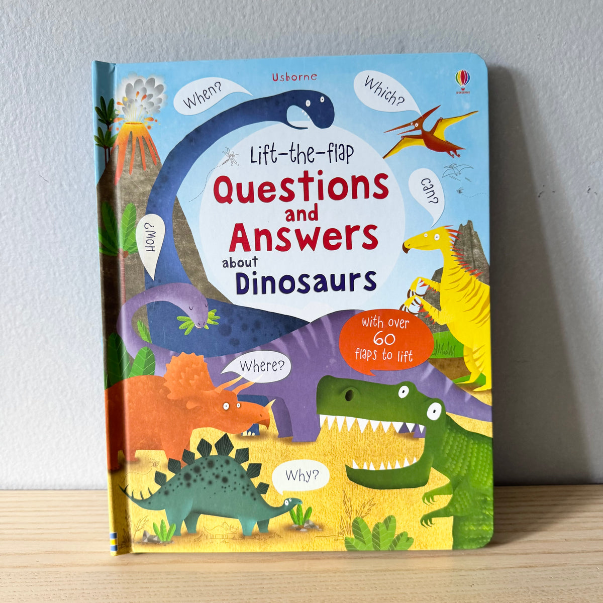 Usborne Lift-the-flap - Questions and Answers about Dinosaurs