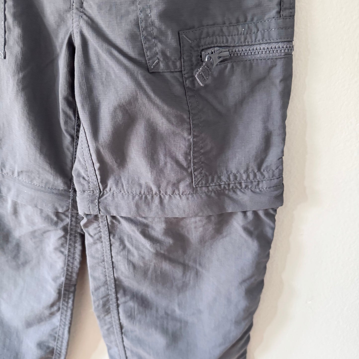 Mec / Grey nylon pants / 4Y