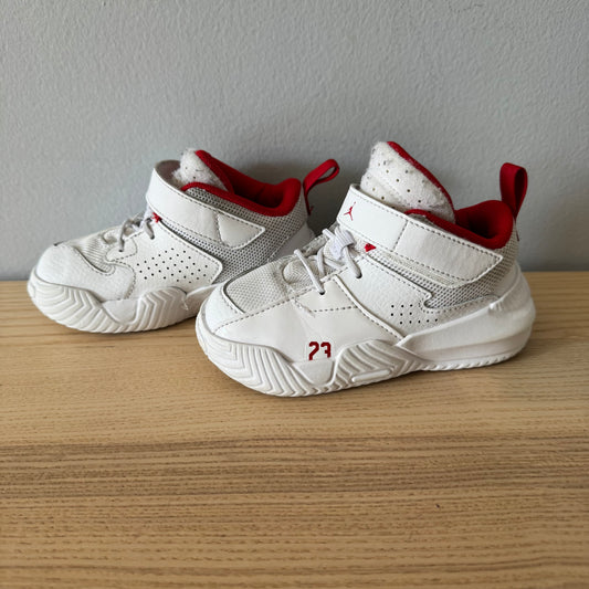 Nike / Sneakers / US7