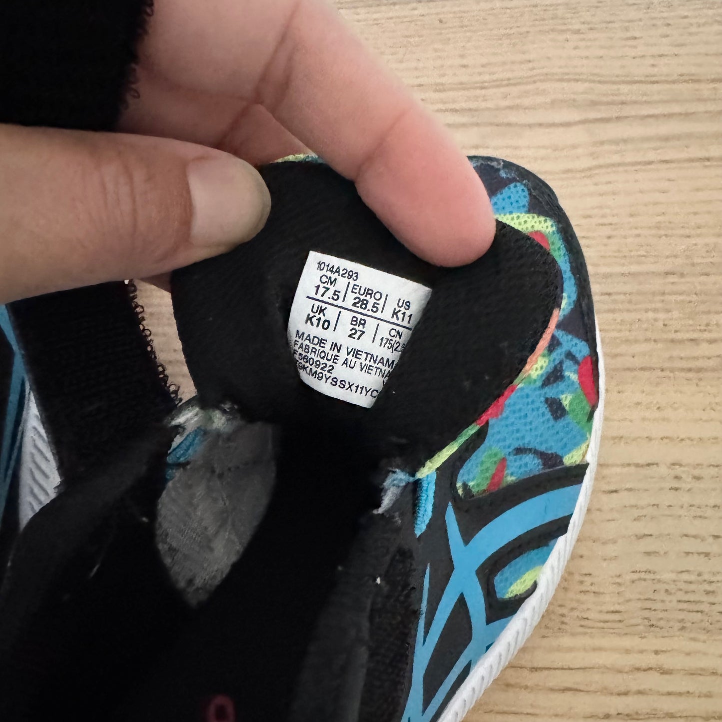 Asics / Shoes / US11