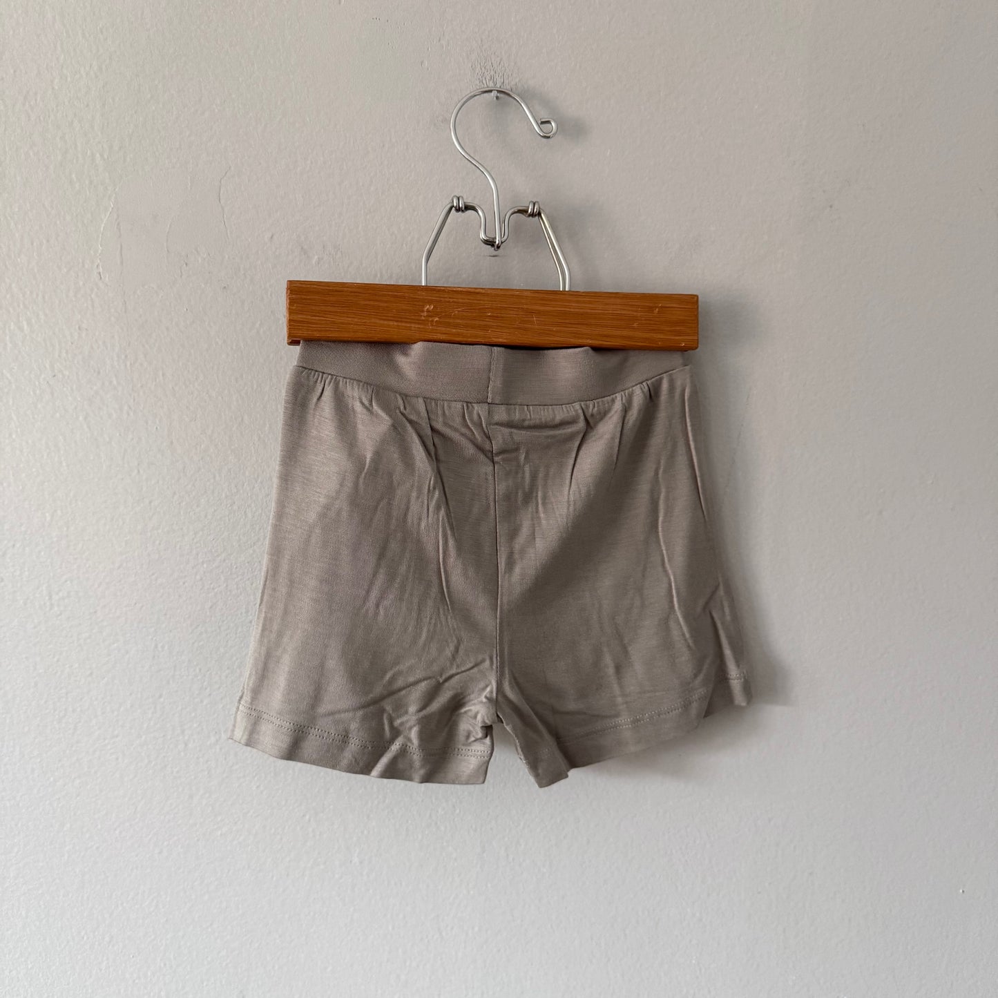 Kate Quinn / Bamboo biker shorts / 2T - New with tag
