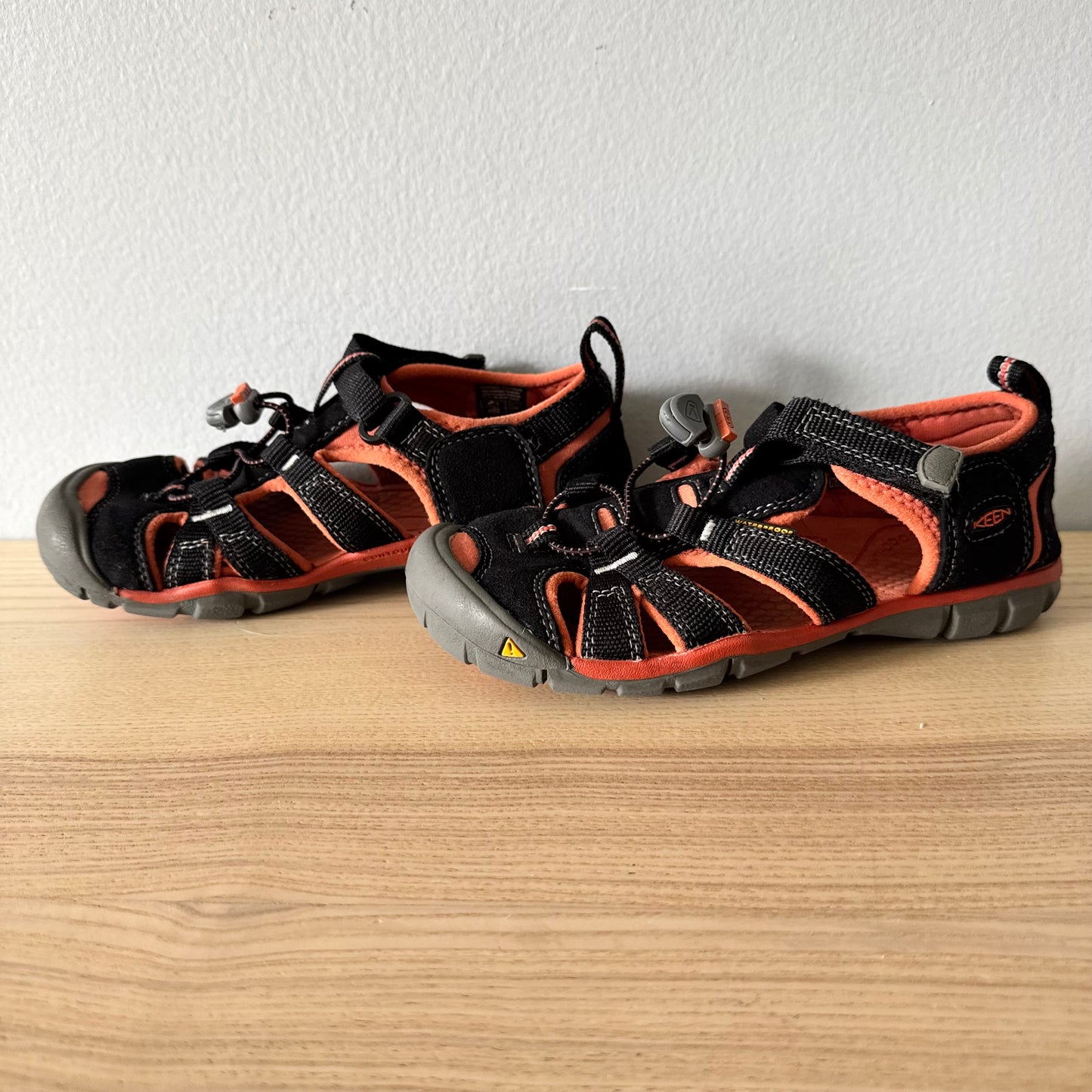 Keen / Sandals / J1