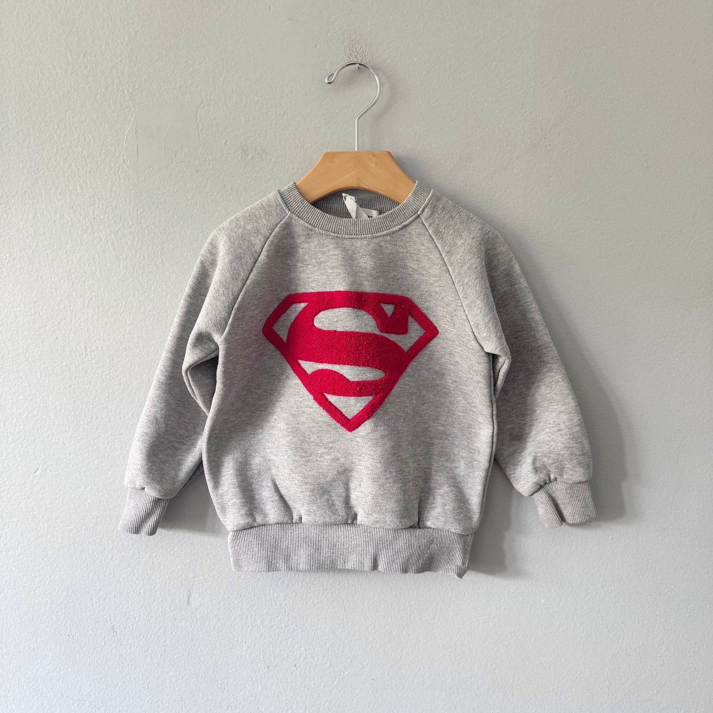Moran / Superman light grey sweatshirt / 3Y