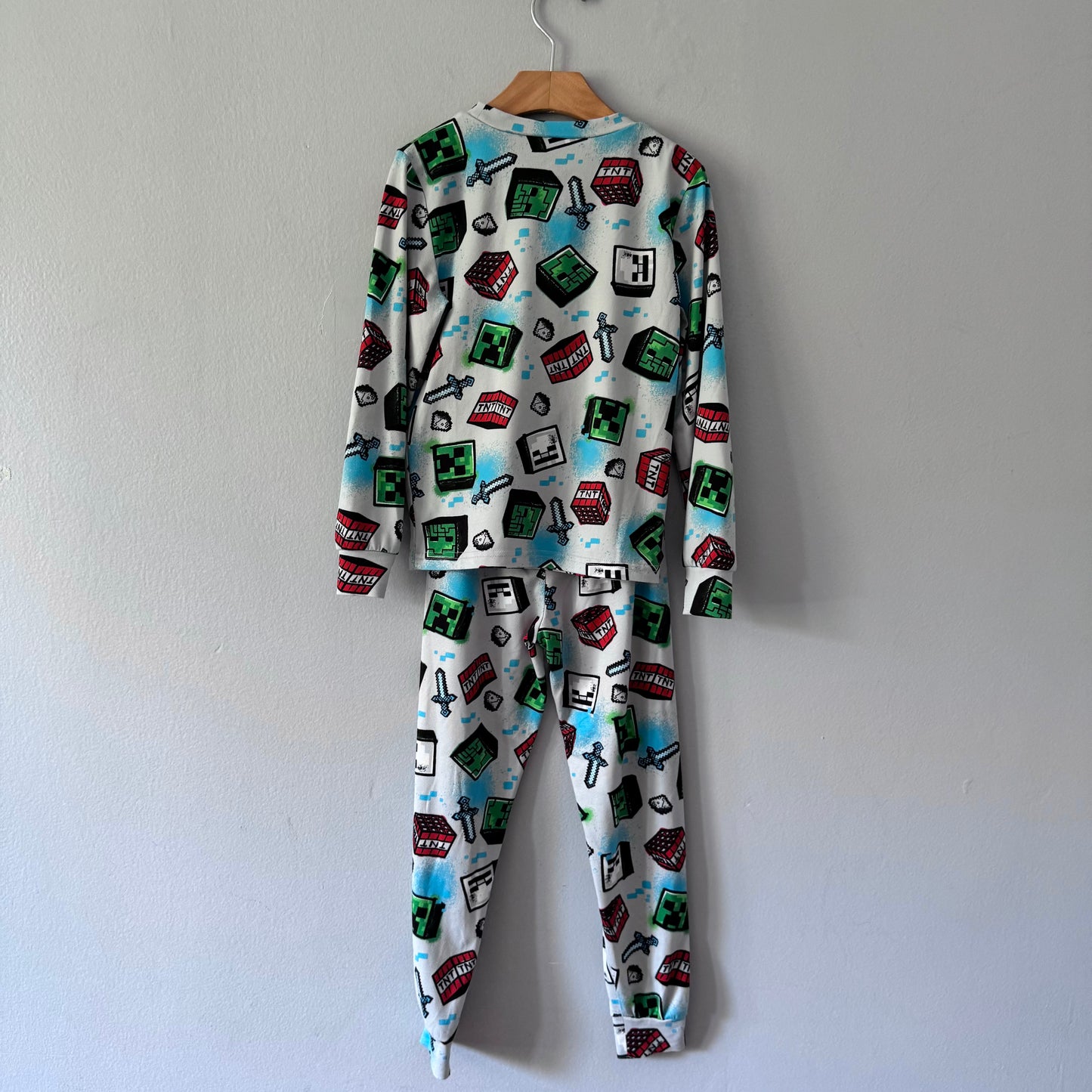 Minecraft / Pajama set / 6Y