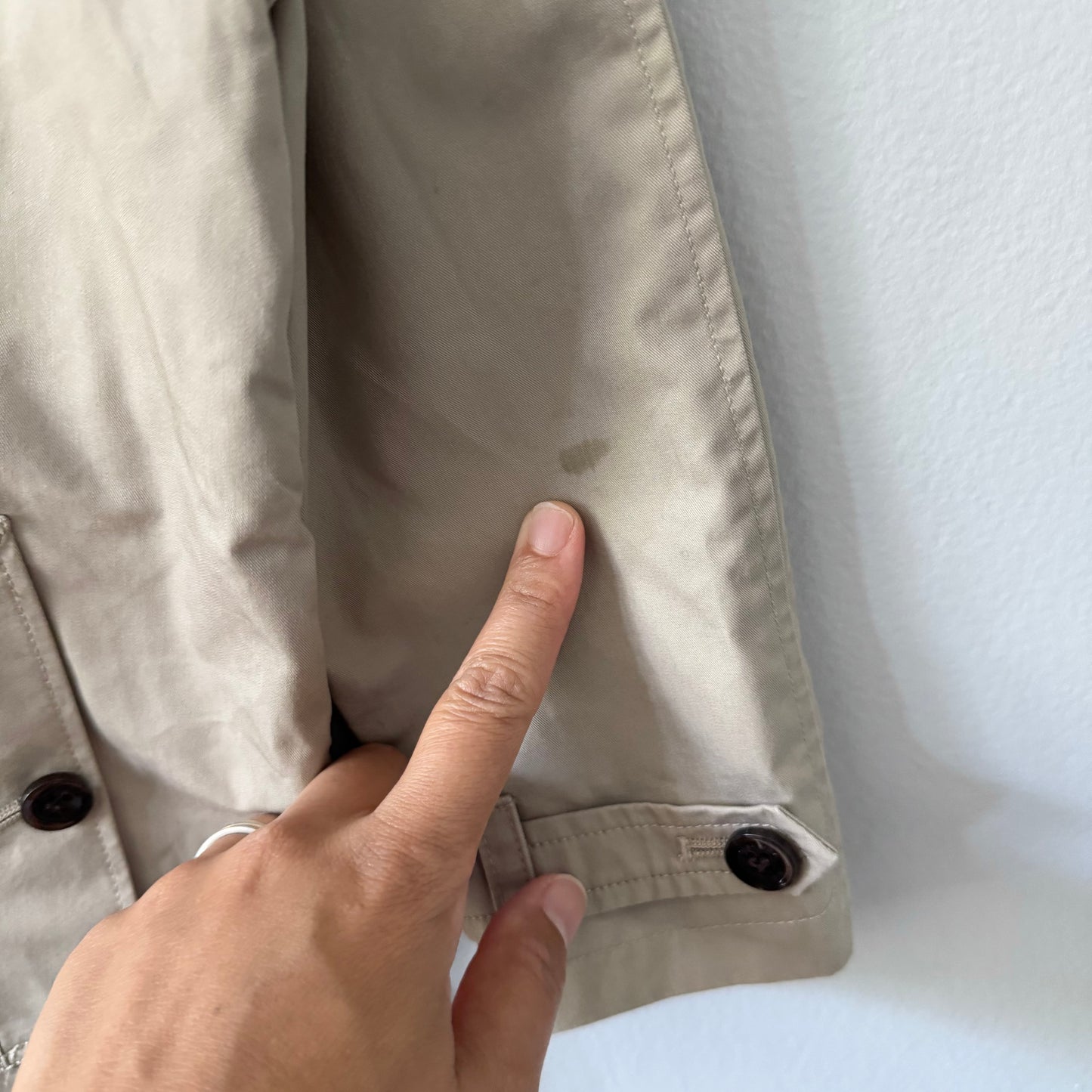 Burberry / Beige trench coat / 2Y