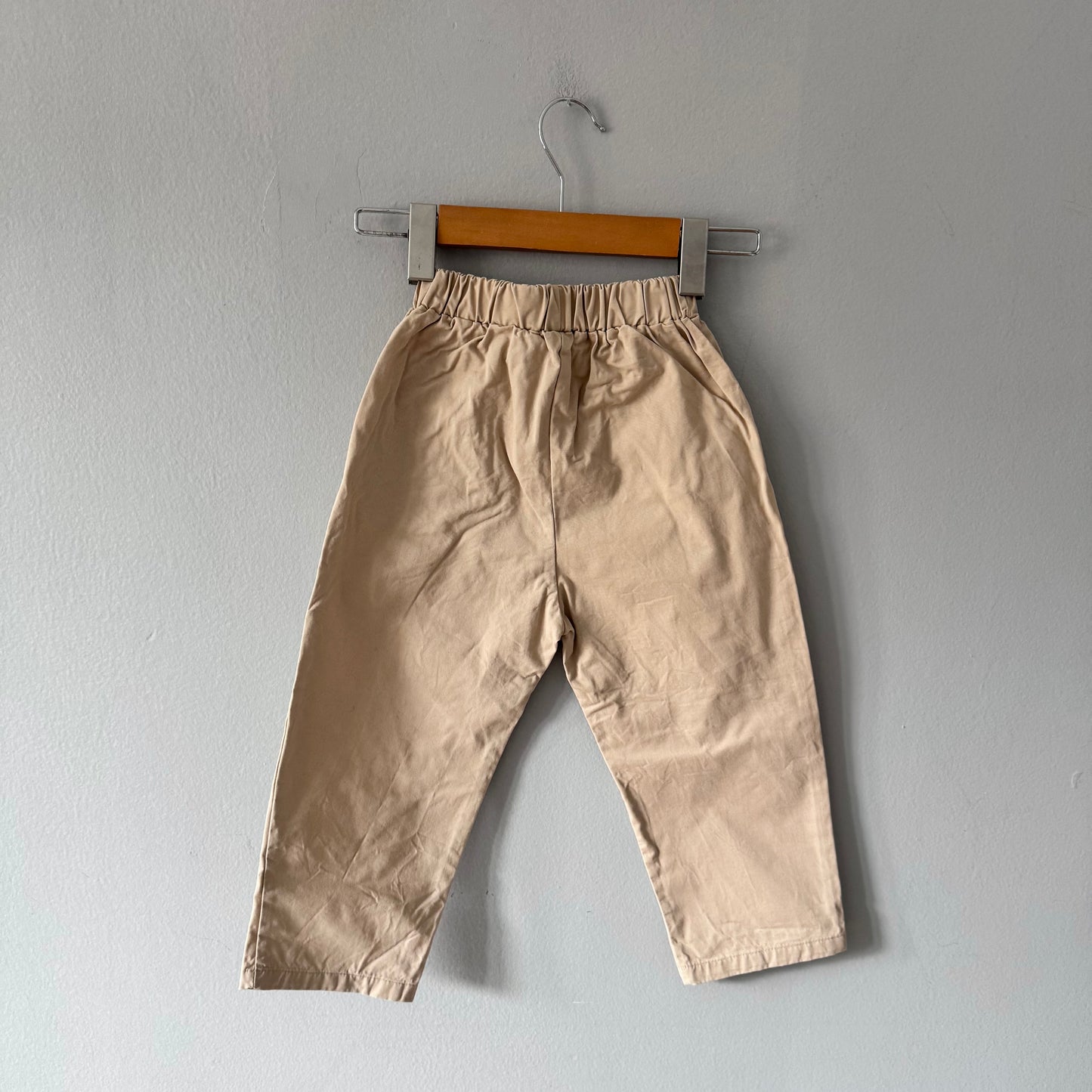 Sans marque / Pantalon beige / 110 (4 ans)