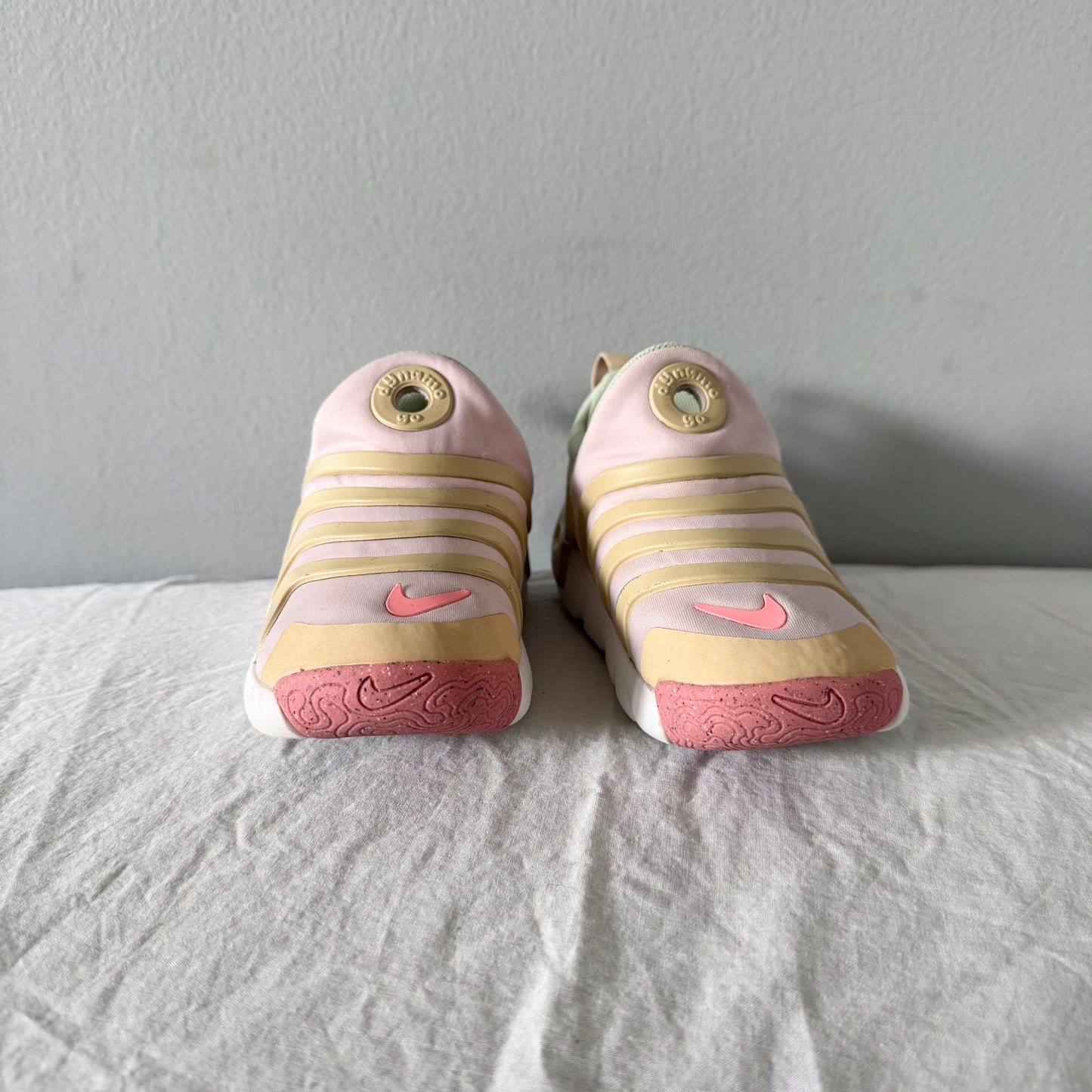 Nike / Running Shoes / US9