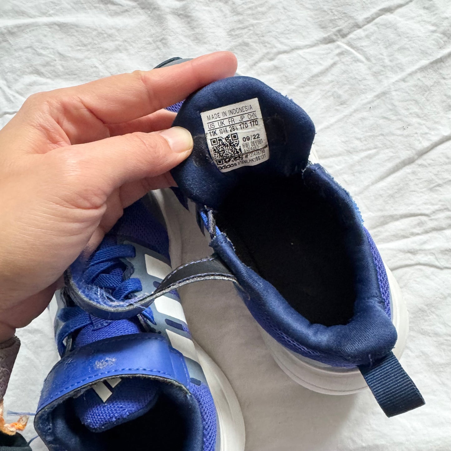 Adidas / Running Shoes / US11