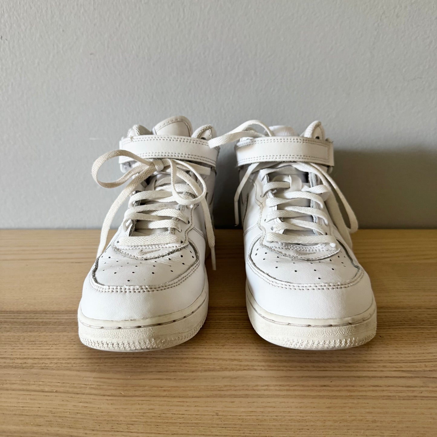 Nike / Sneaker / J2