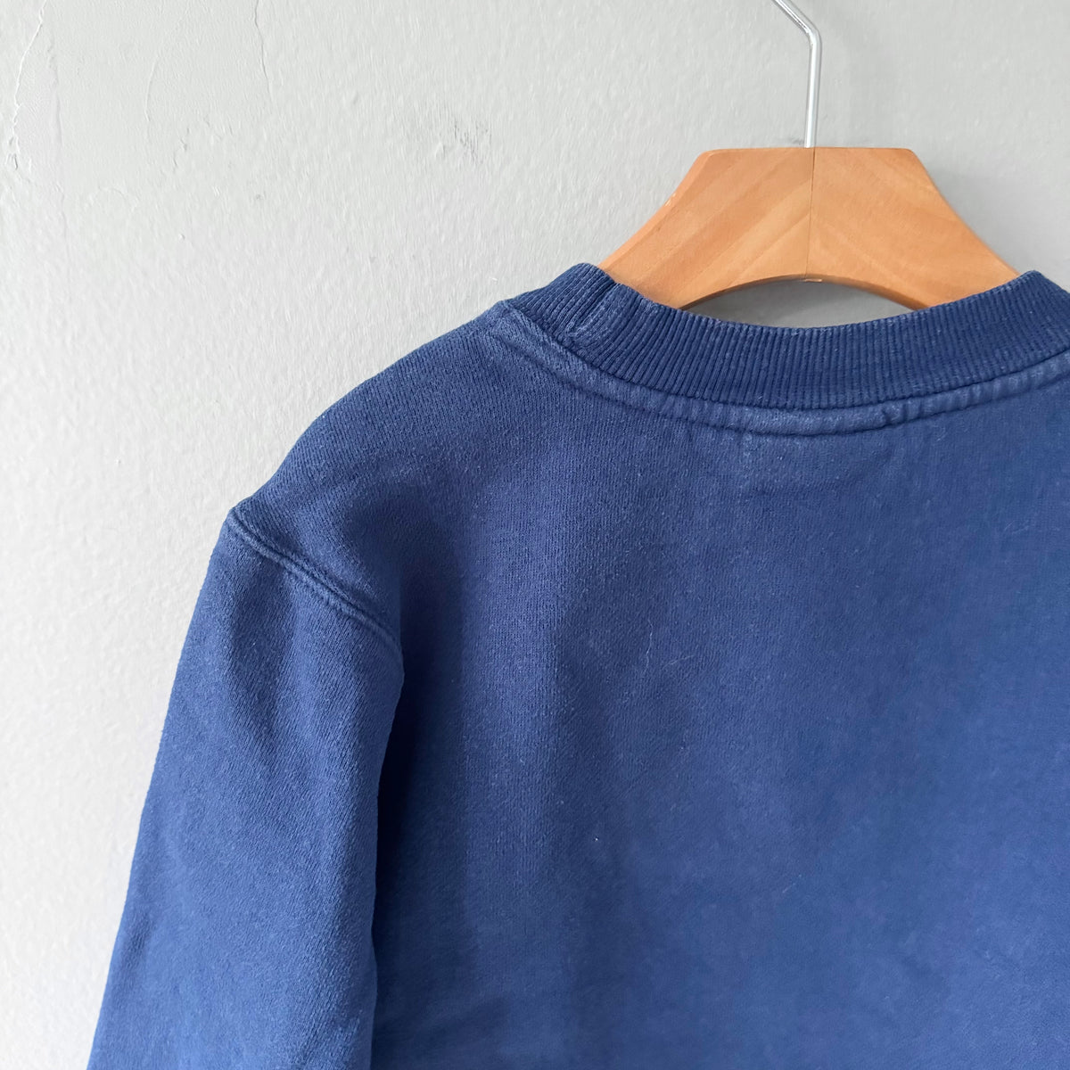 Disney Store / Navy Mickey sweatshirt / 4Y