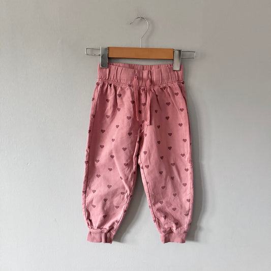 Alana / Pink x hearts sweatpants / 98(3T)