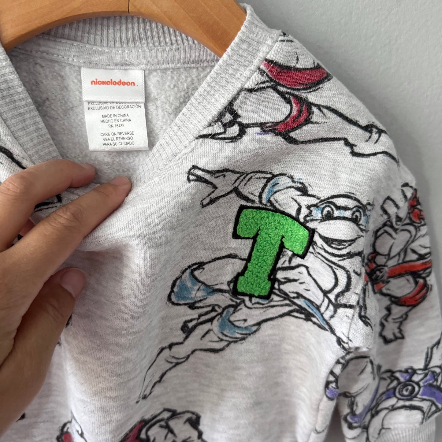 Mutant Turtles / Light grey sweatshirt / 2T
