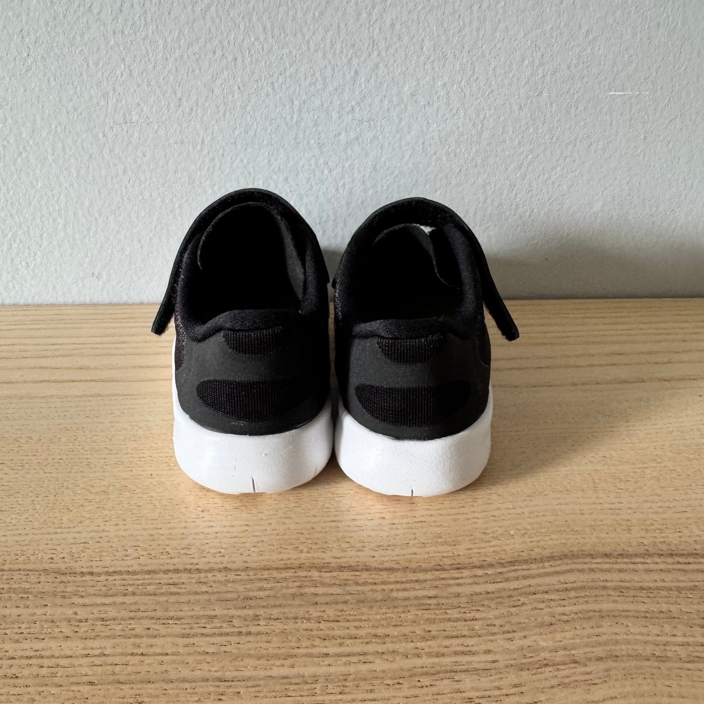 Nike / Sneaker - Free Rn / US5