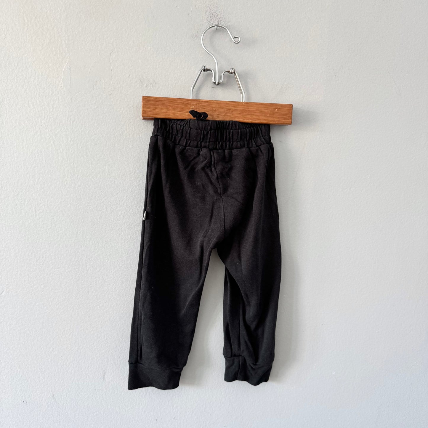 Little & Lively / Pantalon en bambou noir / 6-12M