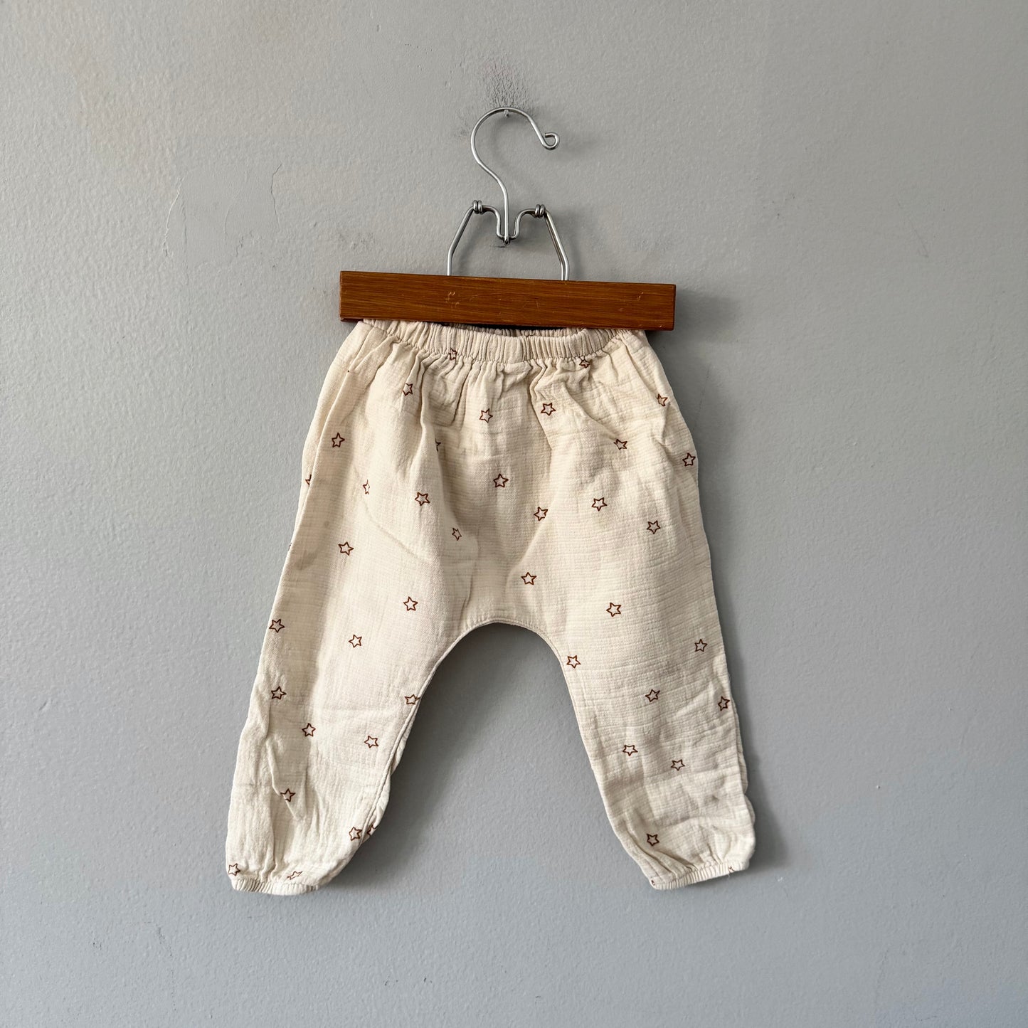 Quincy Mae / Pantalon sarouel blanc à étoiles / 18-24M