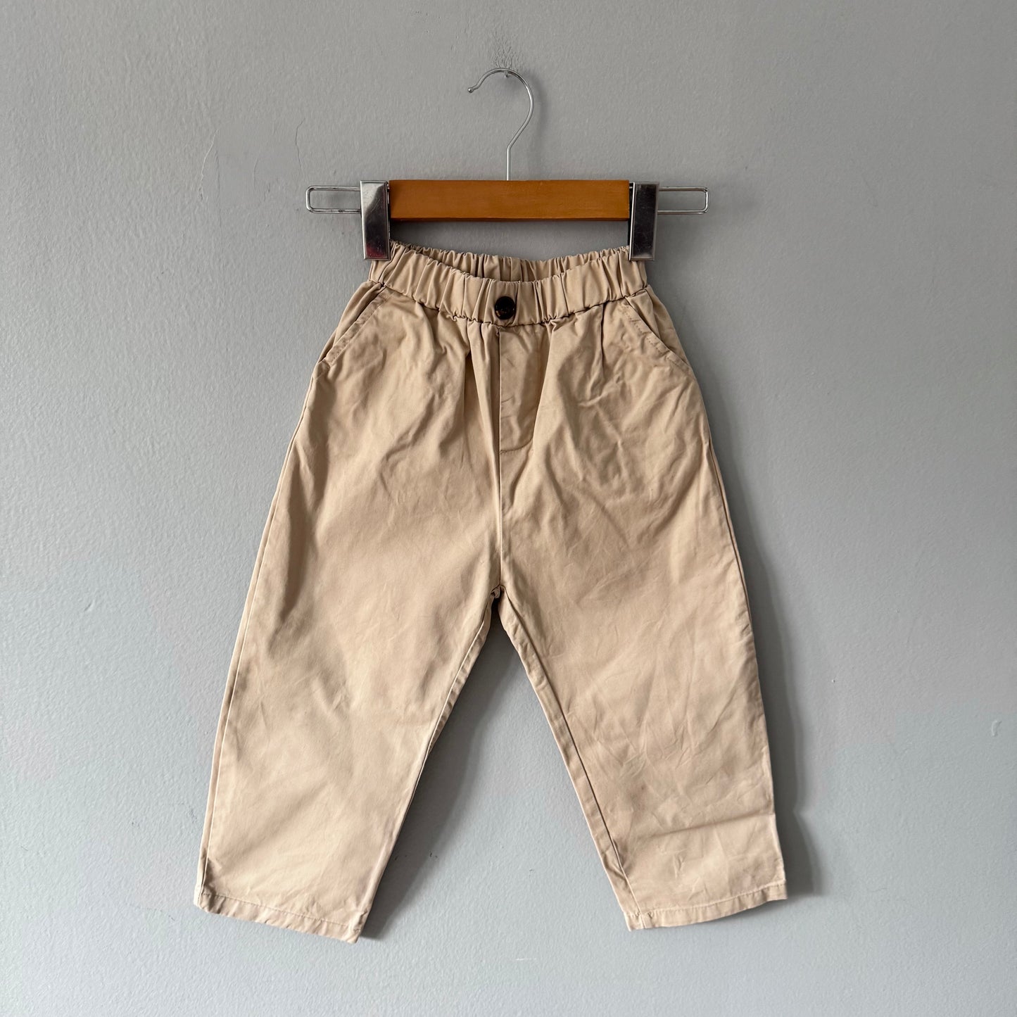 Sans marque / Pantalon beige / 110 (4 ans)