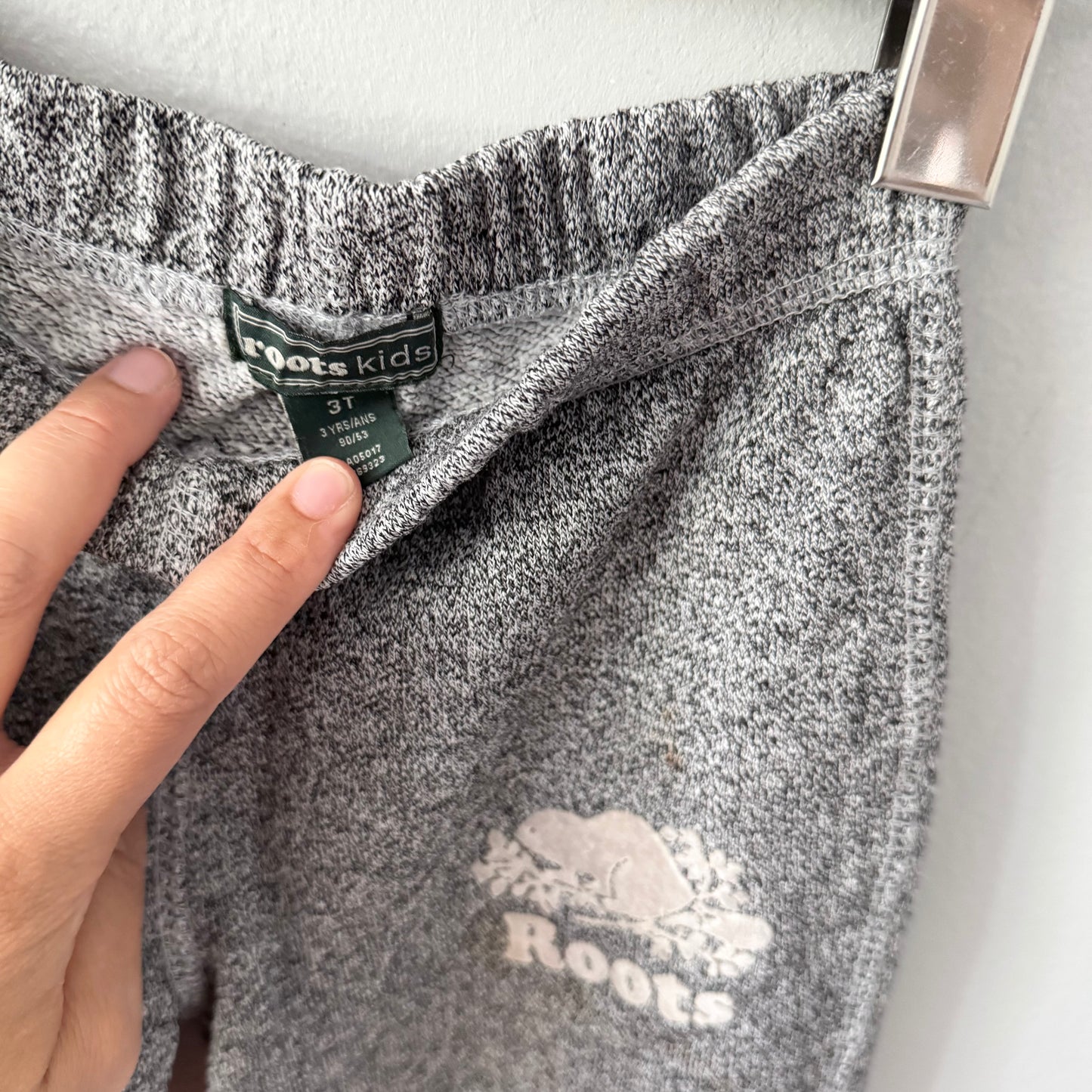 Roots / Black salt and pepper sweatpants / 3T