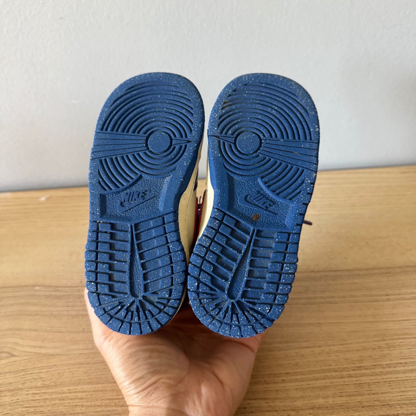Nike / Sneaker / US8