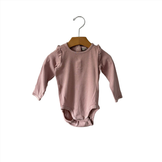 H&M / Smokey pink ribbed long sleeve onesie / 9-12M