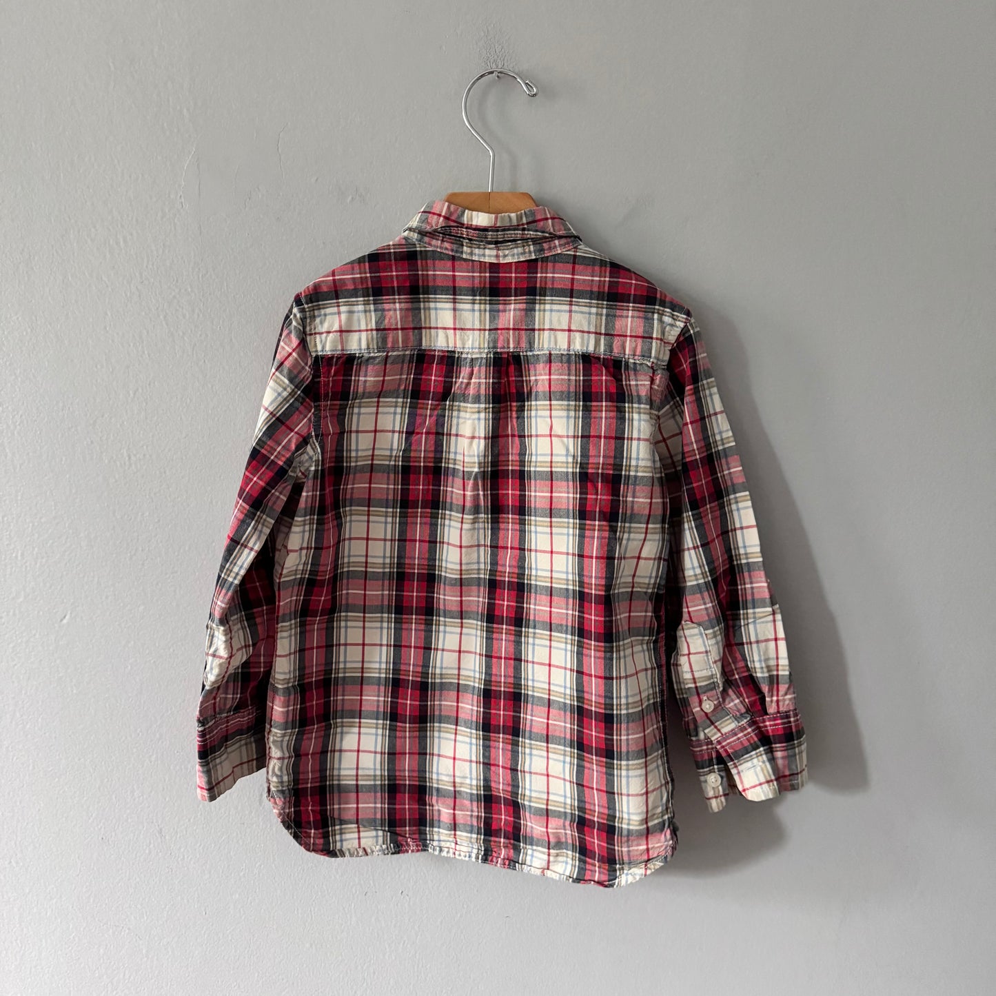 Gap / Red x white shirt / 4-5Y