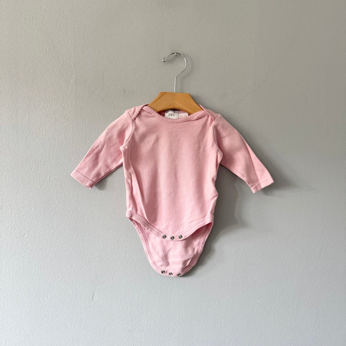 Zara / Pink long sleeve onesie / 3-6M