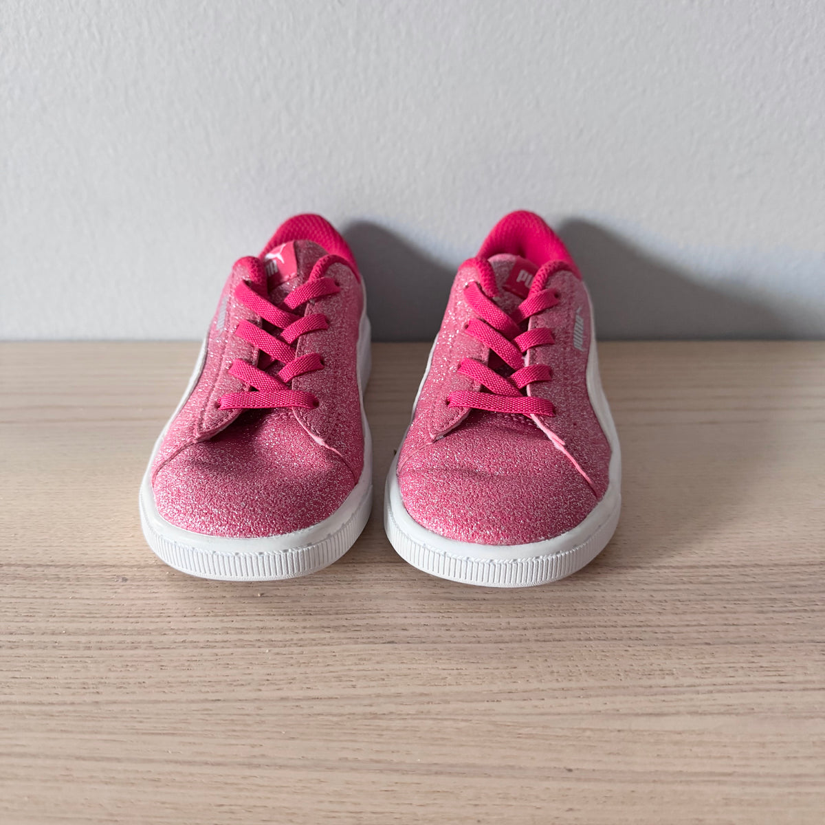 Puma / Pink glitter shoes / US10