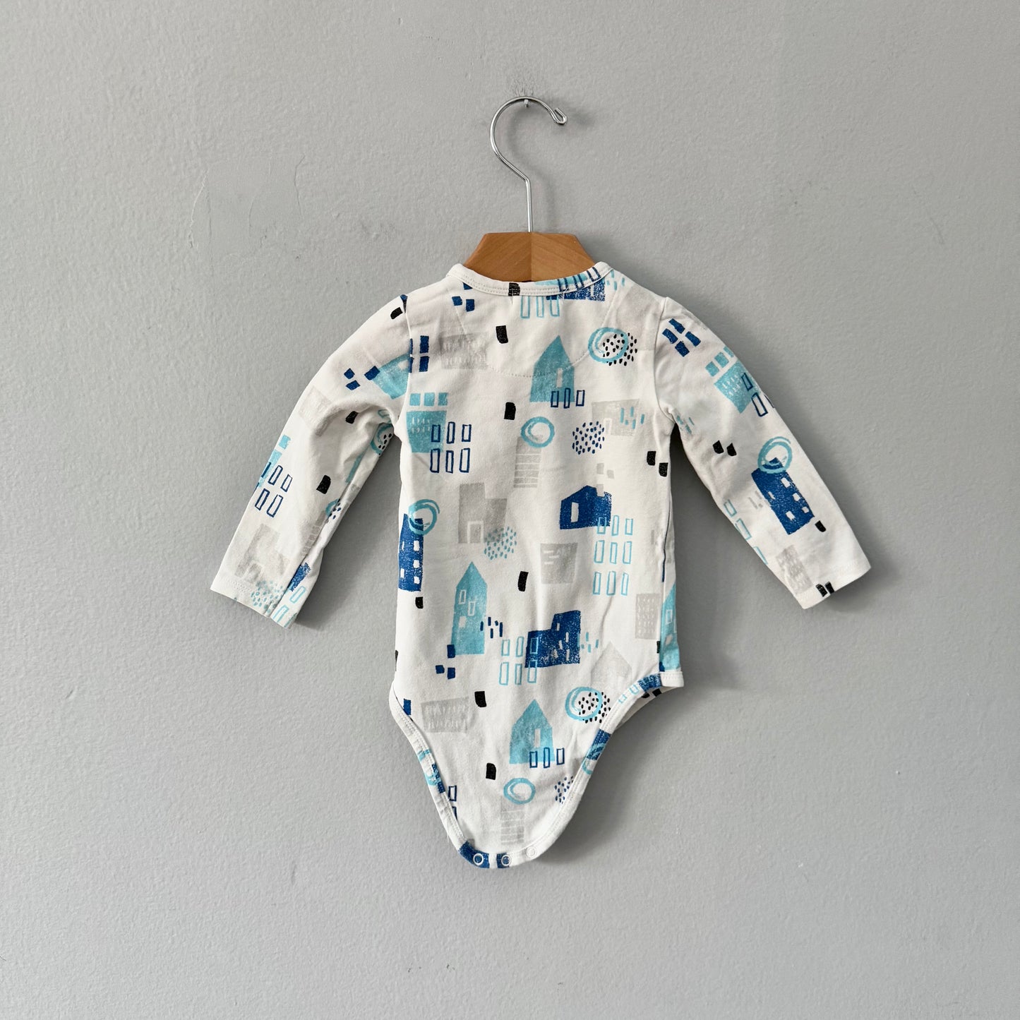 Miles baby / White x blue onesie / 9M