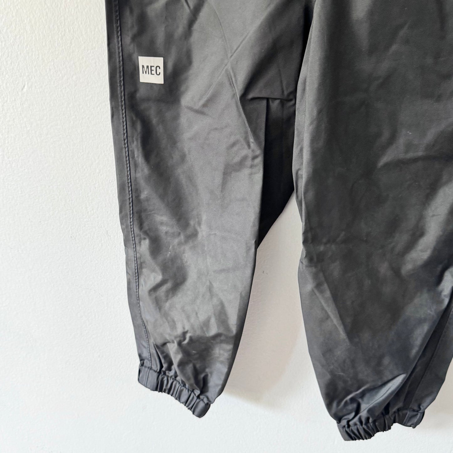 Mec / Black splash pants with strap / 6Y