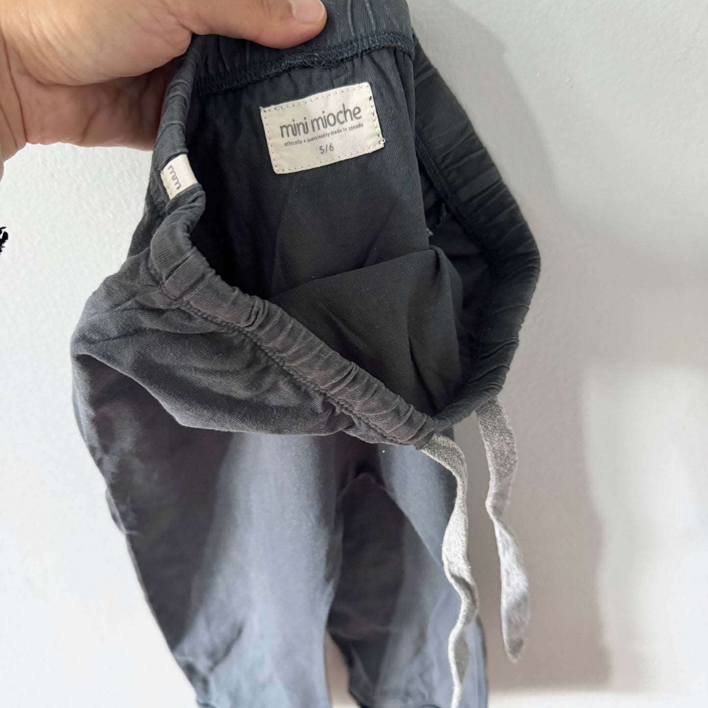 Mini mioche / Dark grey capri pants / 5-6Y