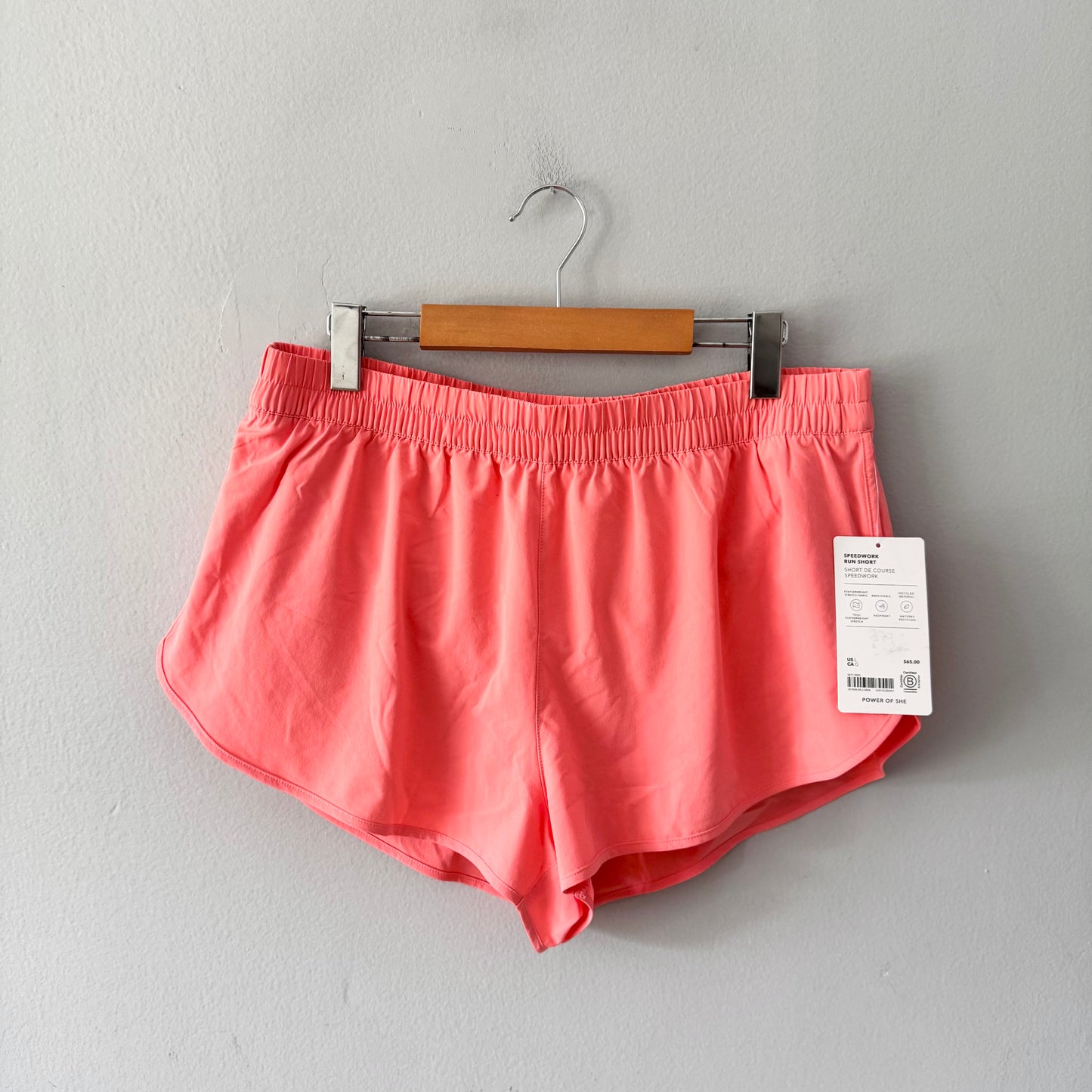 Athleta / Speedwork run short / L - New with tag