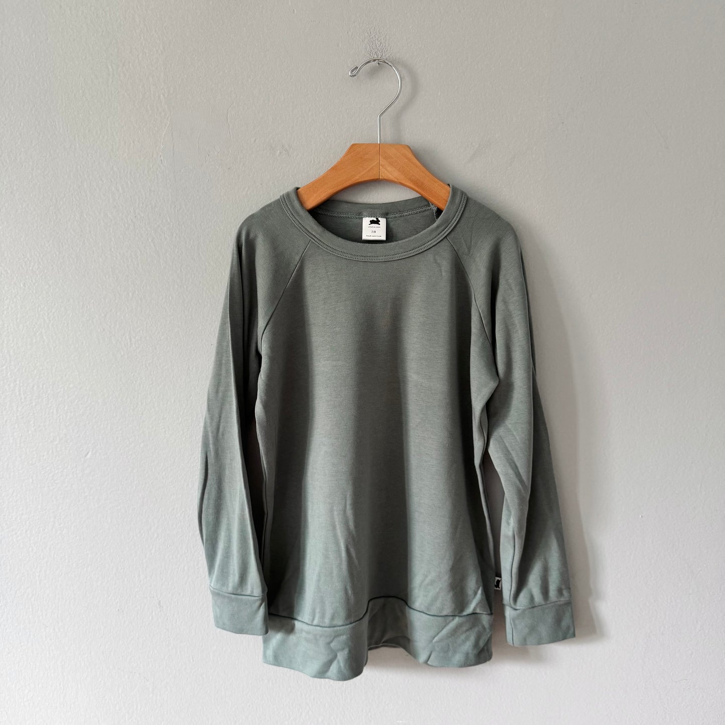 Little & Lively / Khaki long sleeve / 7-8Y