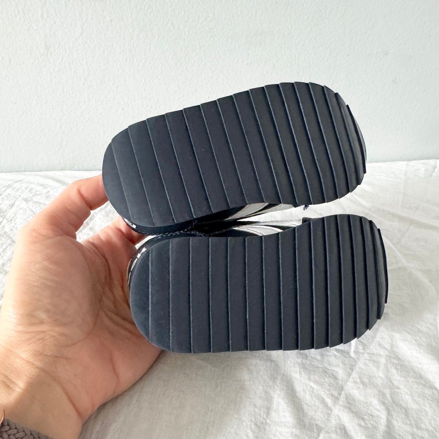 Reebok / Running Shoes / US5