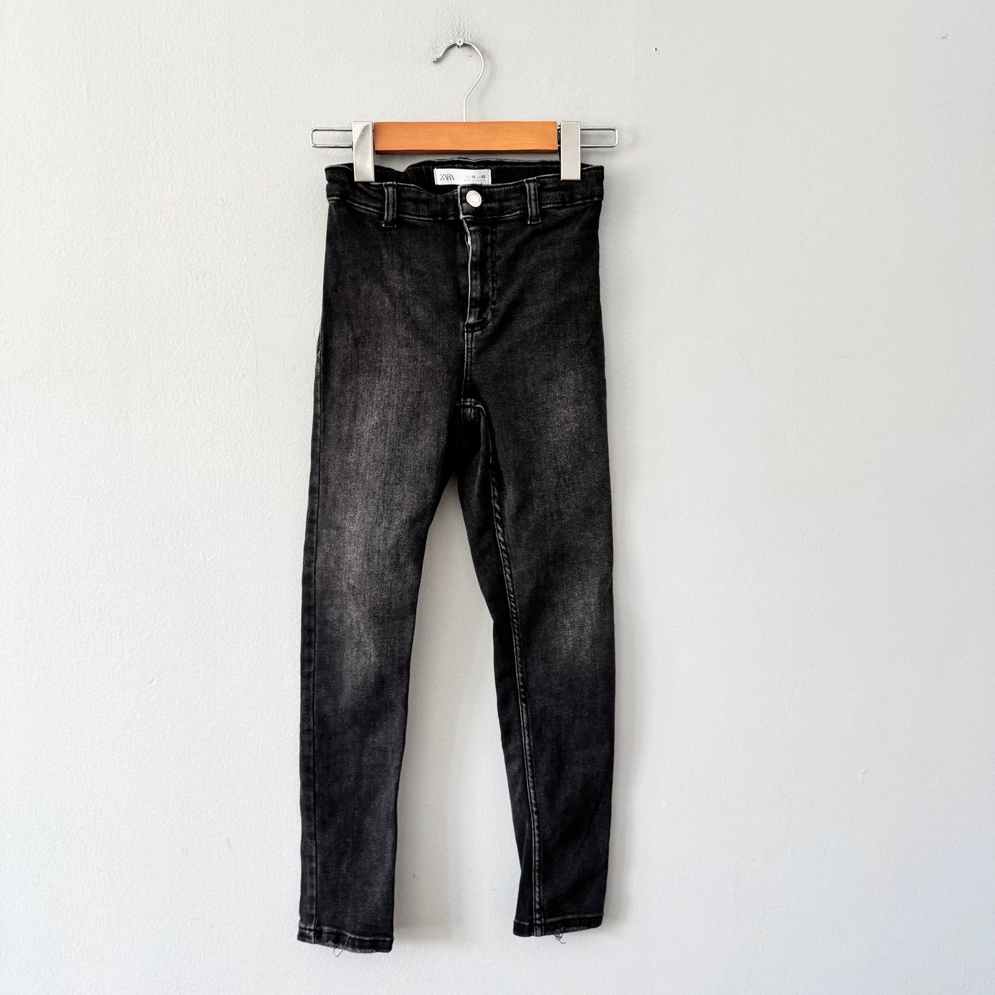 Zara / Jean denim noir extensible / 10 ans