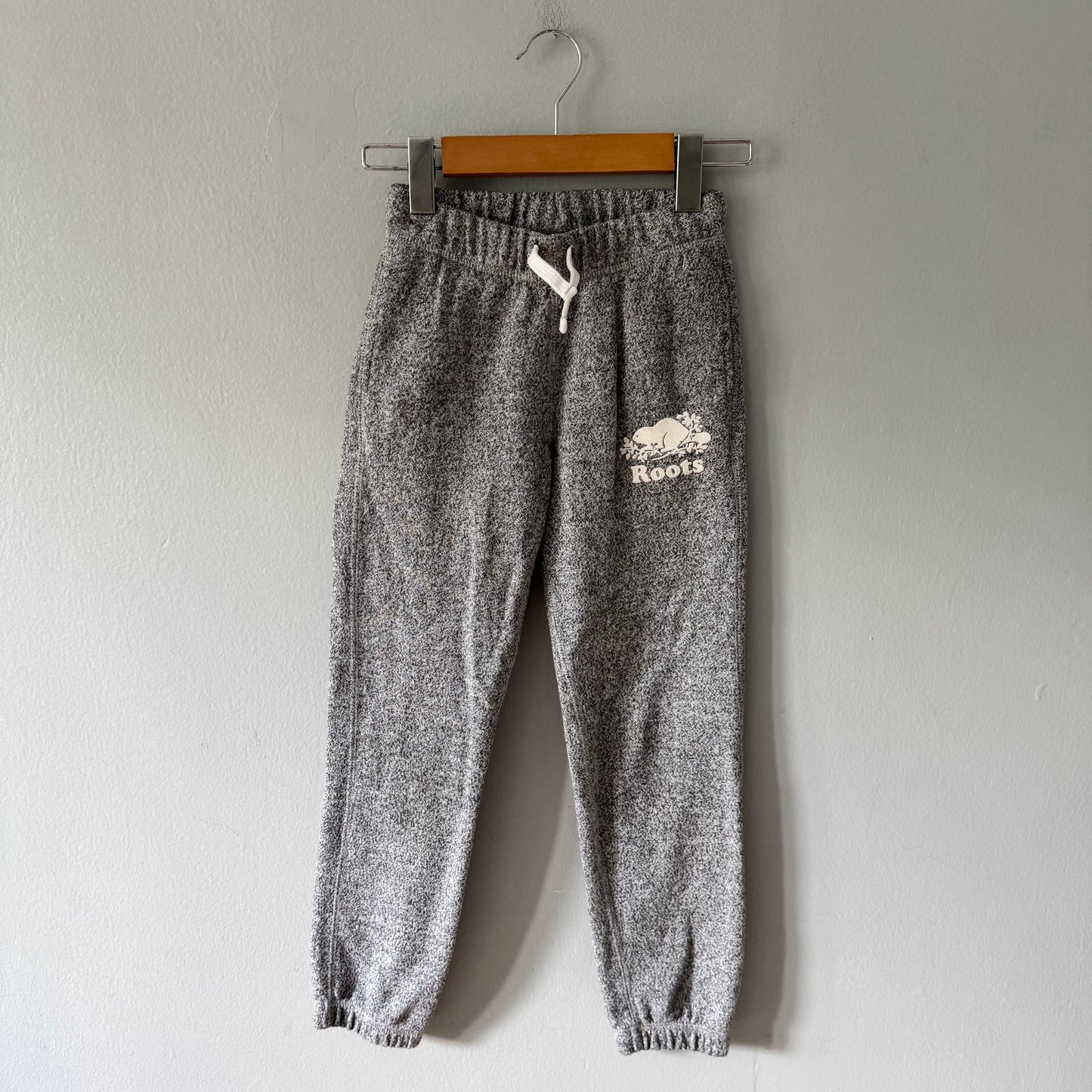 Roots / Salt and pepper sweatpants / 7Y