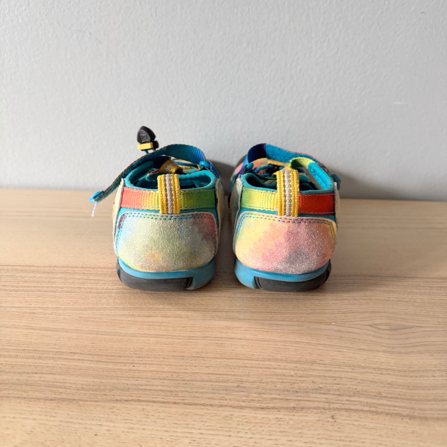 Keen / Colourful tie dye sandals / J2