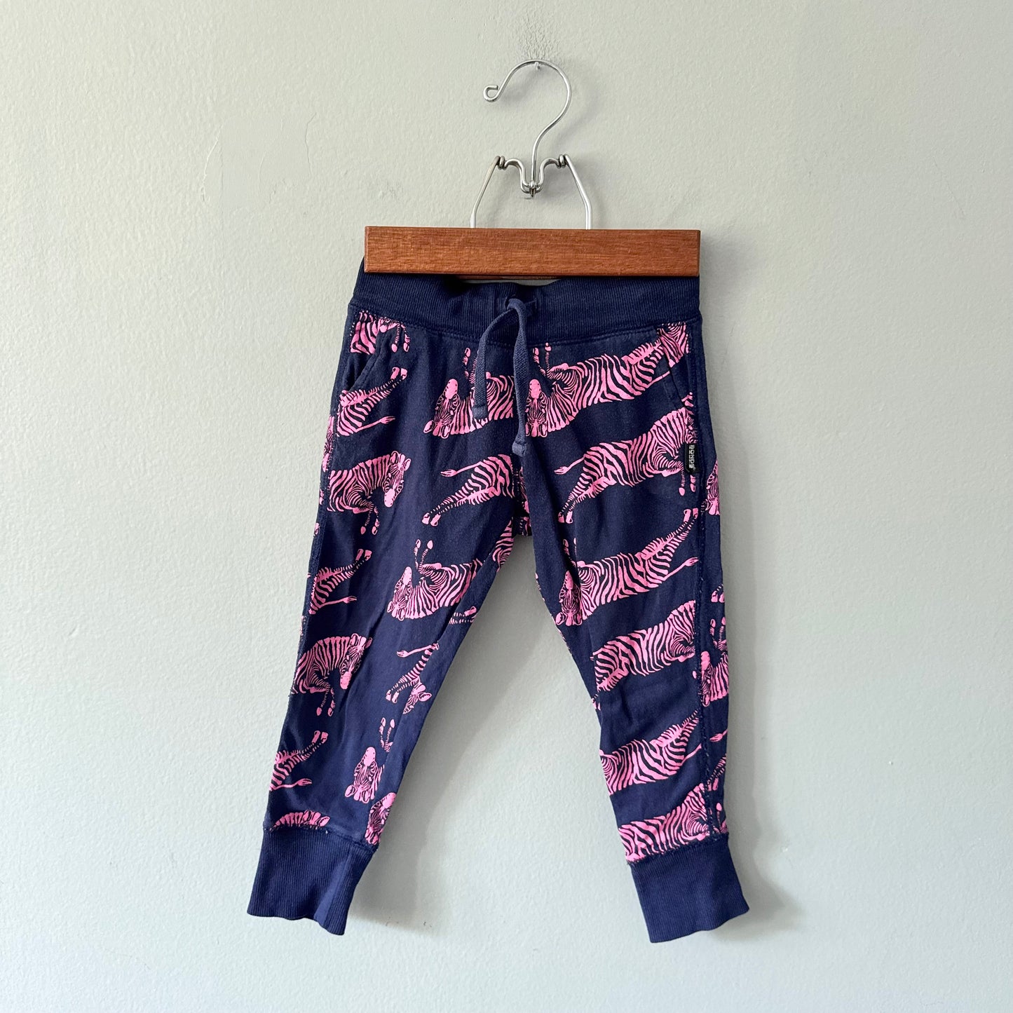 Bonds / Navy x pink pants / 3Y