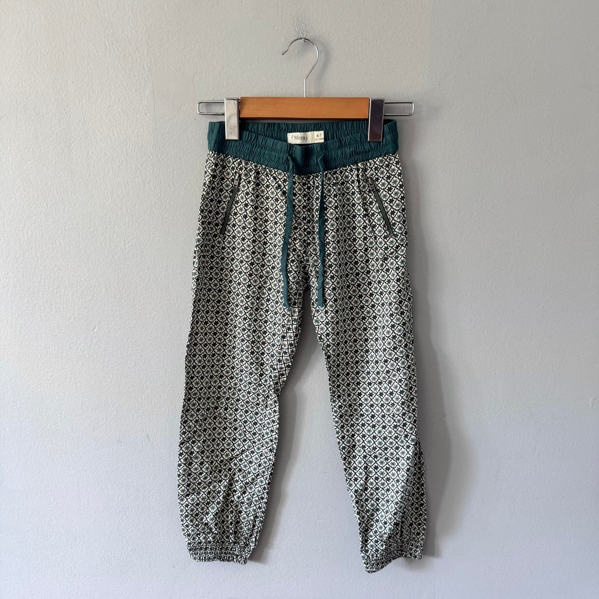 Sfera / Green x floral relax pants / 6-7Y