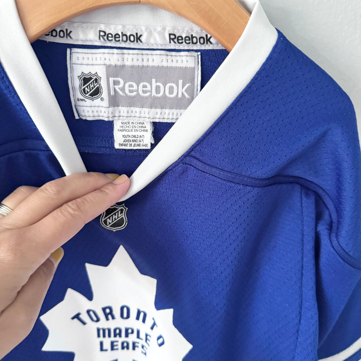 NHL / Toronto Maple Leafs jersey / 4-7Y